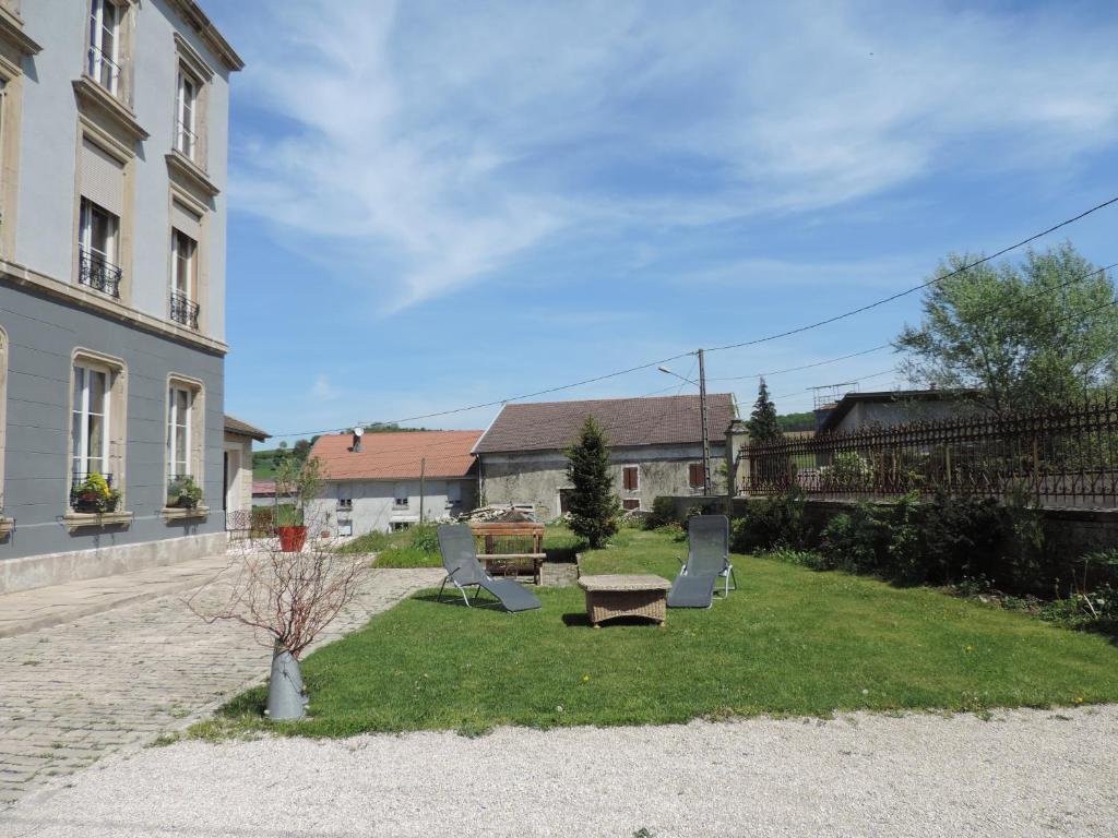 Bed and Breakfast Le Jardin Des Lys Gemmelaincourt Exterior foto